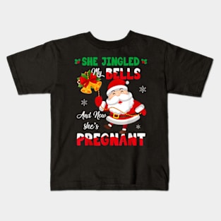 Christmas Pregnancy Announcement New Dad Mom Kids T-Shirt